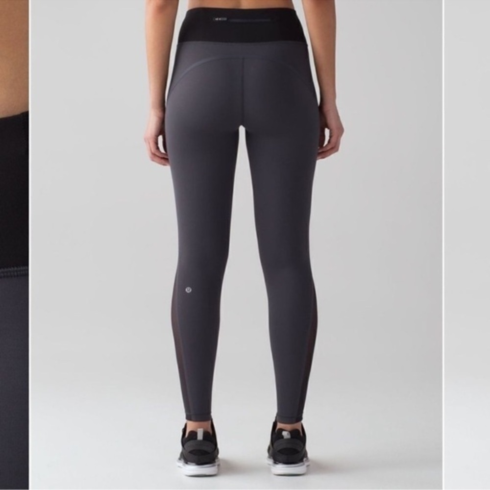 EUC Lululemon Smooth Stride Tight Blue Tied / Black 6